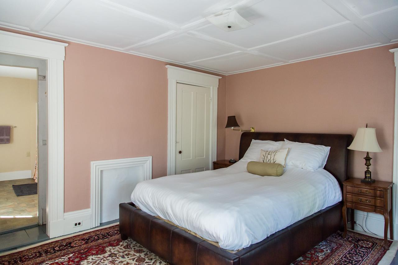 Old Parsonage Guest House 케네벙크포트 외부 사진