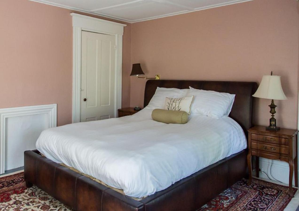 Old Parsonage Guest House 케네벙크포트 외부 사진